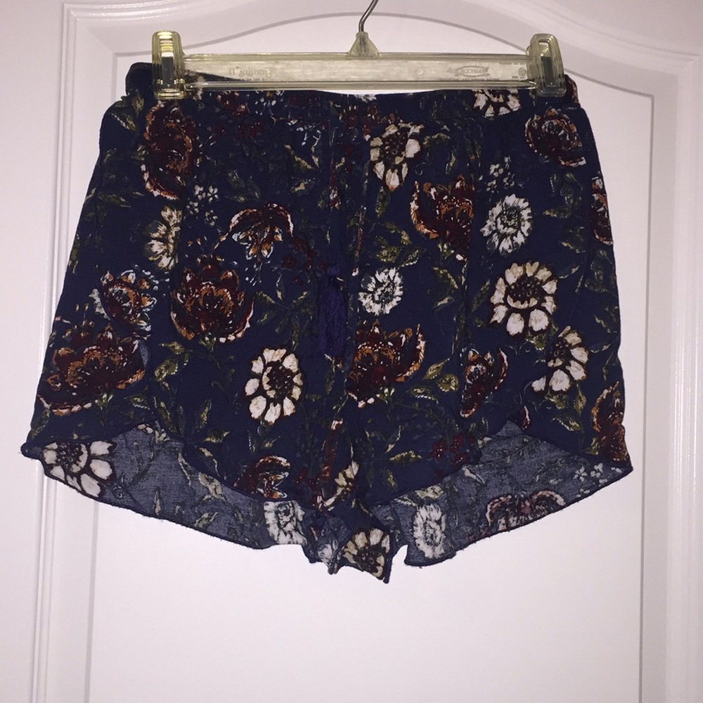 Abercrombie Floral Printed shorts